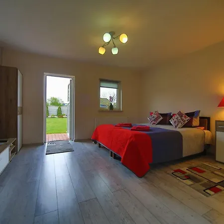 Pod Debami منزل للإقامة سفينويتشي