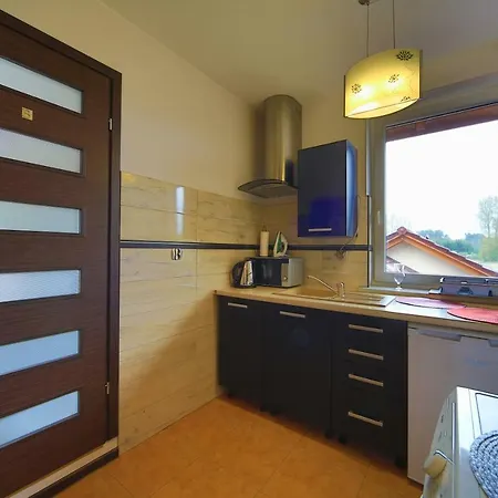 Pod Debami * سفينويتشي