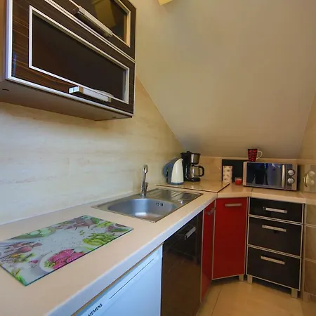 منزل للإقامة Pod Debami سفينويتشي