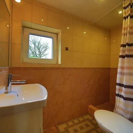 Pod Debami منزل للإقامة سفينويتشي