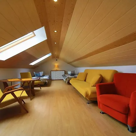 Pod Debami * سفينويتشي